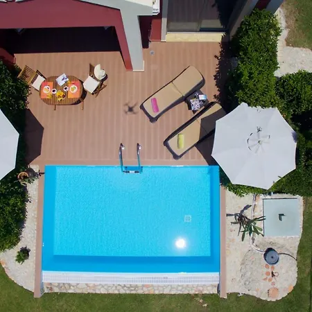 Villa Sleeps 2 Pool Wifi Muszáta