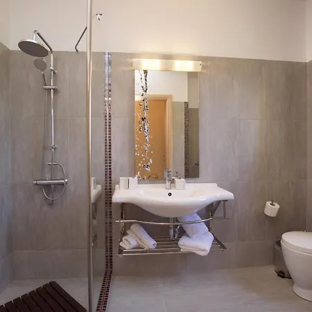 Sleeps 2 Pool Wifi Villa Muszáta